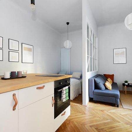Monochrome Chic Apartments R613 ブダペスト エクステリア 写真