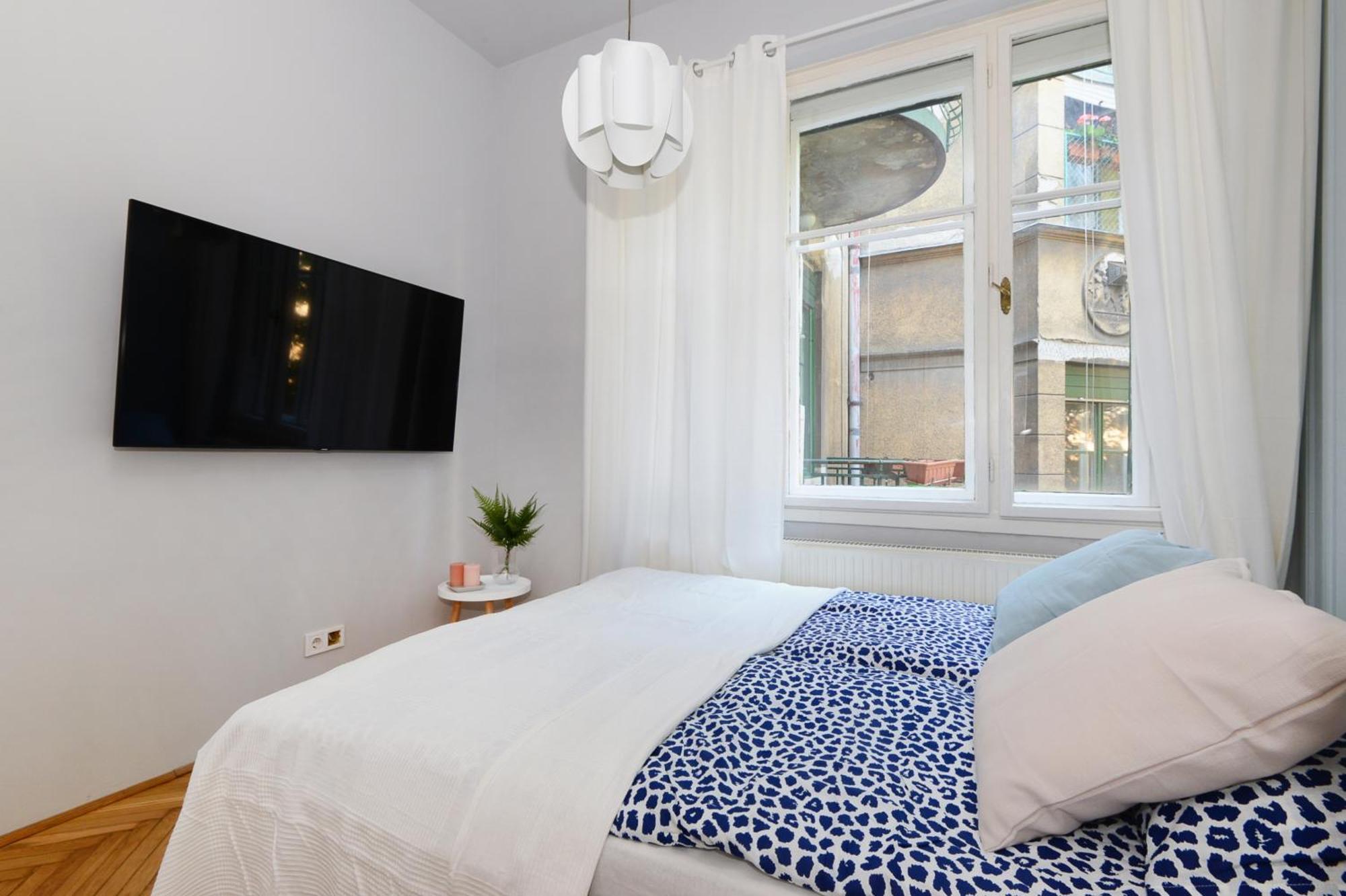 Monochrome Chic Apartments R613 ブダペスト エクステリア 写真